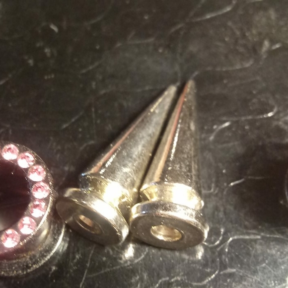 3 Pair of Plug Plugs Earrings LOT - Picture 8 of 16